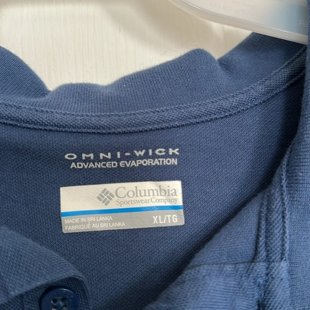 Men’s Columbia Blue polo size XL